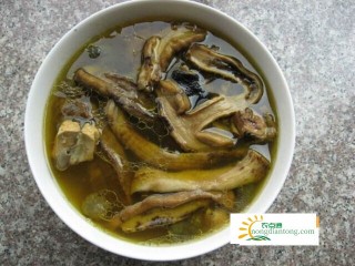 牛肝菌配什么煲汤好吃，教你三套营养又美味的牛肝菌煲汤做法,第4图