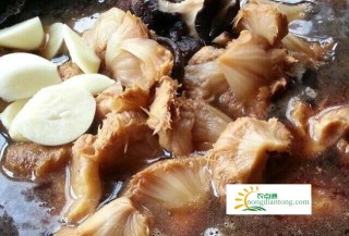 猴头菇小米粥做法，猴头菇怎么做养胃,第3图