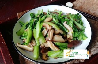 小白菜炒香菇的做法,第1图