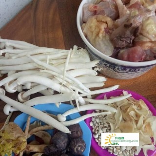 海鲜菇土鸡汤，这么做超级好吃,第2图