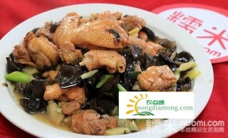 蘑菇鸡肉木耳怎么炒好吃吗 简单方便易操作,第2图