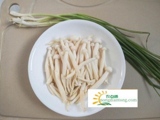 炒白玉菇的家常做法,第2图