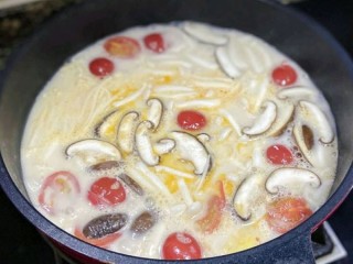  鲜美低脂：鲜虾菌菇汤 越吃越瘦的秘密 第7步