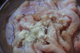  杏鲍菇的鱼香肉丝￨不放一滴水 第2步