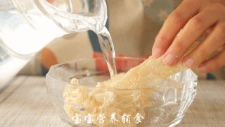  丁香鱼南瓜菌菇汤-宝宝辅食 第2步