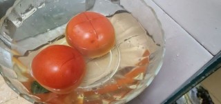  番茄金针菇丸子汤 第1步
