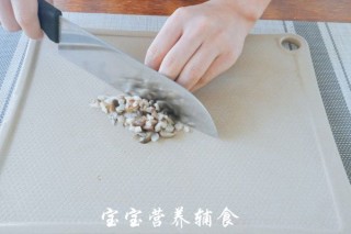  丁香鱼南瓜菌菇汤-宝宝辅食 第5步