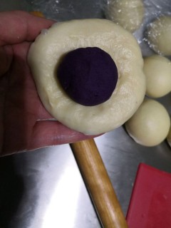  奶香紫薯蘑菇云面包 第11步