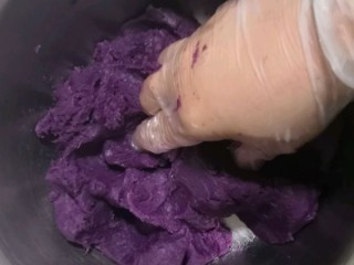  奶香紫薯蘑菇云面包 第7步