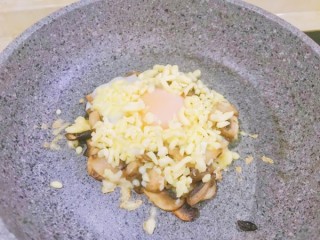  快手早餐—蘑菇云三明治 第7步