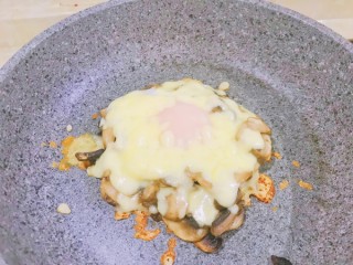  快手早餐—蘑菇云三明治 第8步