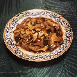  鲜香菇炒肉片 第6步