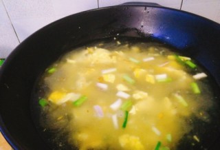  菌类料理+鸭蛋双菇鲜虾汤 第11步