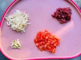  宝宝辅食-番茄金针菇炖牛肉 第1步