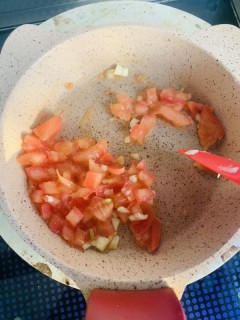 宝宝辅食-番茄金针菇炖牛肉 第3步