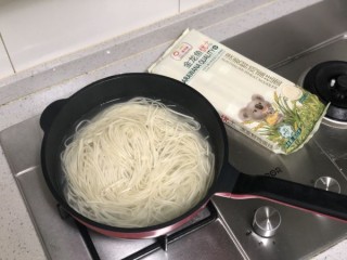  松露土鸡汤菌菇面 第12步