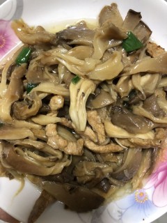  肉丝炒蘑菇 第3步