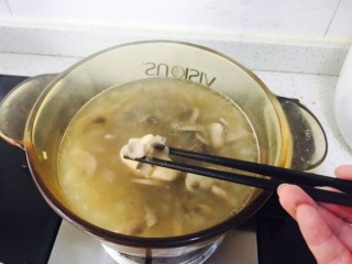  洋葱蘑菇奶油汤—奶油块版 第4步