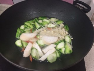  丝瓜杂菇汤 第4步