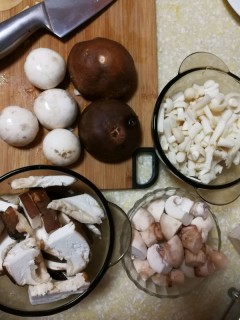  法式奶油蘑菇浓汤 第3步