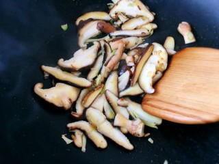  番茄菌菇豆腐汤 第7步