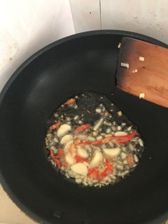  香菇焖鸡 第1步