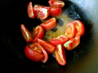  西红柿金针菇 第2步