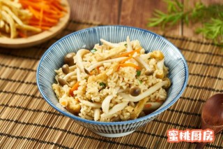  电饭锅蟹味菇煲饭 第5步