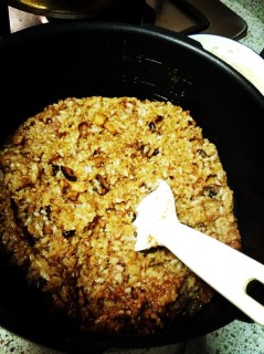  香菇海米酱油糯米饭 第5步