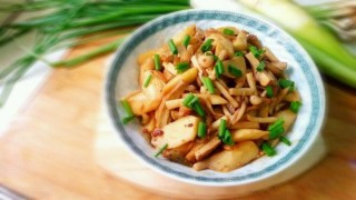  素炒茭白海鲜菇（超下饭） 第7步