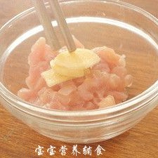  宝宝辅食-猴头菇鸡肉养胃羹 第4步