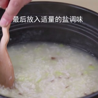  食美粥-蔬菜粥系列|“丝瓜香菇干贝粥”砂锅炖锅做法易学易做 第5步