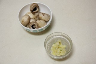  土豆泥焗蘑菇 第2步