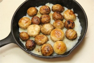  土豆泥焗蘑菇 第6步