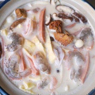  汤浓鲜美的三鲜菌菇汤，好喝不长胖，5分钟搞定 第8步