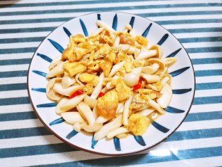  家常菜•海鲜菇炒鸡蛋 第8步