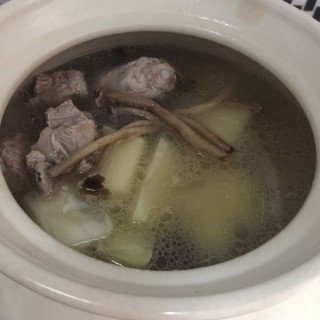  ～清炖排骨 味极鲜的茶树菇党参排骨汤 ～ 第6步