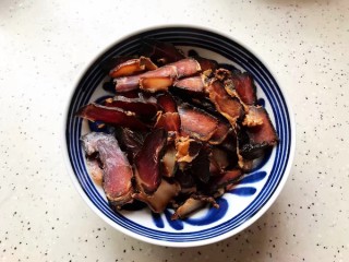  鲜香菇鸡蛋蒸酱油肉 第3步