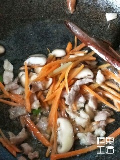  香菇豆腐小白菜汤 第3步