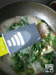  香菇豆腐小白菜汤 第12步