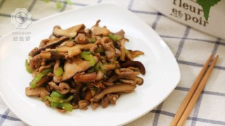  香菇肉丝-迷迭香 第10步