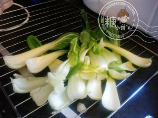  小清新【蚝油香菇油菜】 第3步