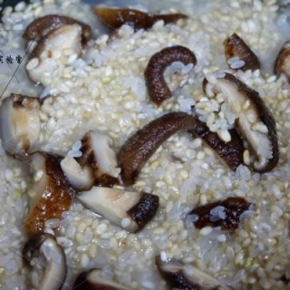  香菇糙米饭 第4步