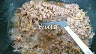  香菇牛肉酱 第4步