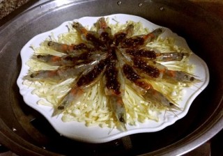 蒜蓉海虾蒸金针菇 第13步