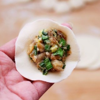  蘑菇韭菜饺子 第11步