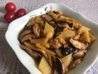  香菇炒土豆片 第8步