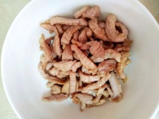  香菇炒瘦肉――夏水灵的私房菜家常菜 第6步