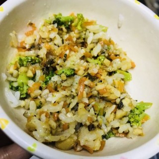  西兰花香菇胡萝卜鳕鱼饭➕红米苋汤 第8步