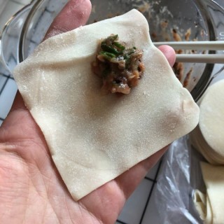  鲜虾香菇肉饺 第8步